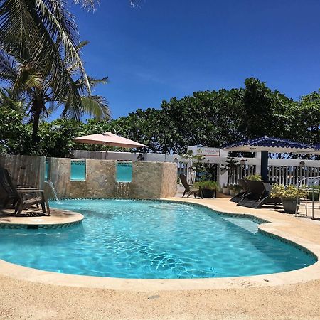The Beach Guesthouse Pinones Esterno foto