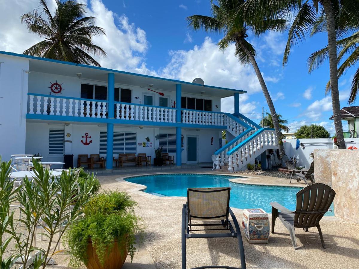 The Beach Guesthouse Pinones Esterno foto
