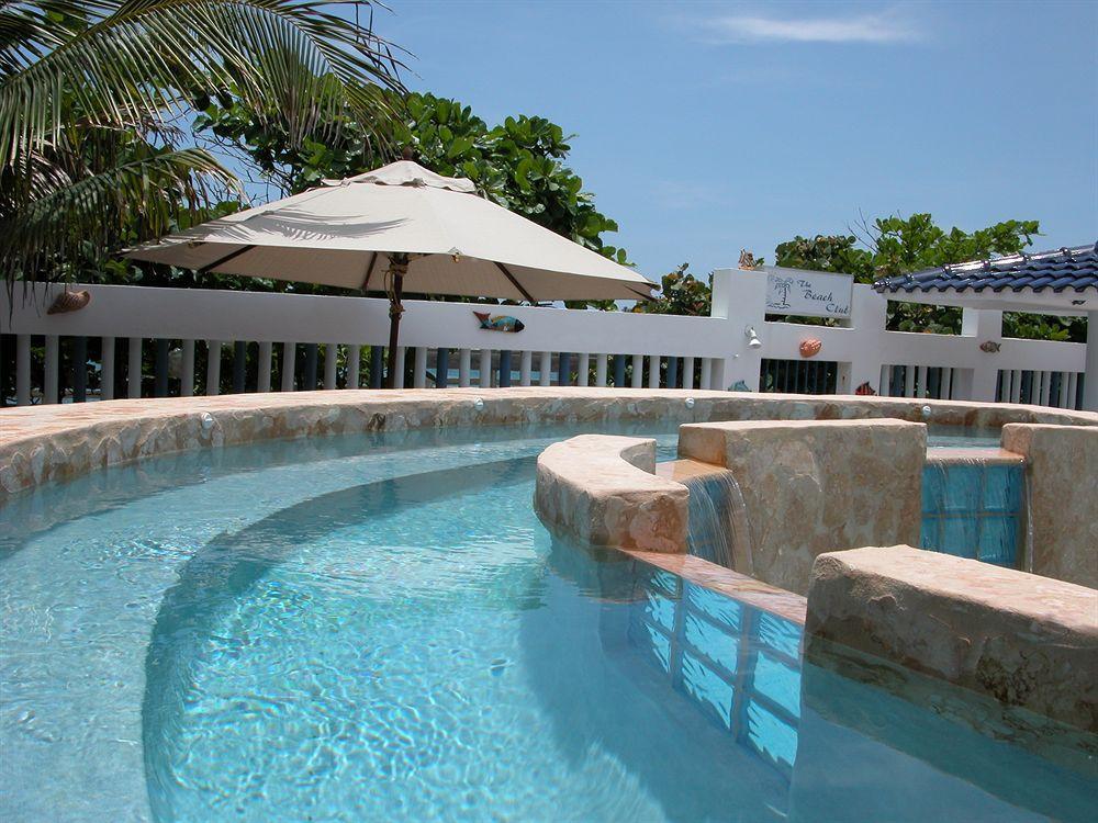 The Beach Guesthouse Pinones Esterno foto