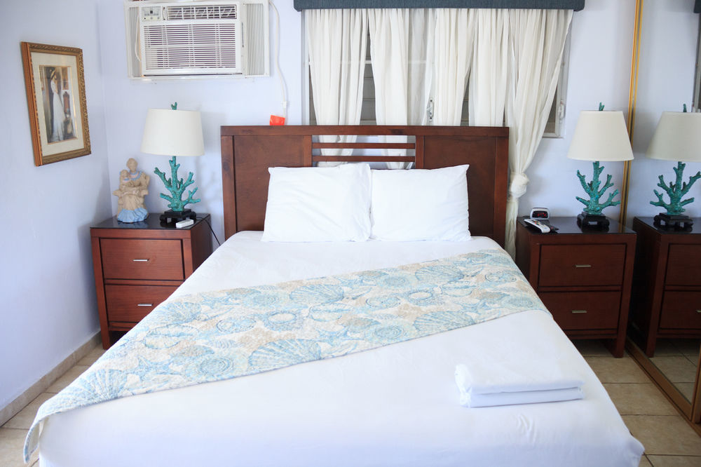 The Beach Guesthouse Pinones Esterno foto