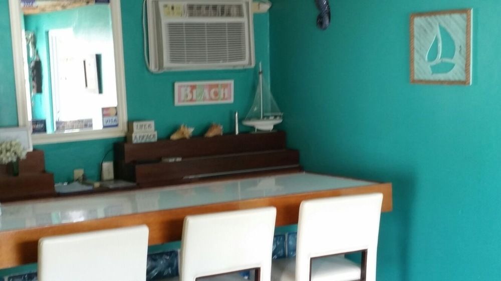 The Beach Guesthouse Pinones Esterno foto