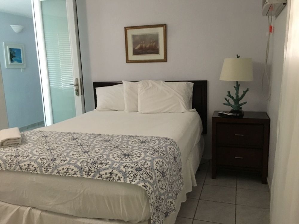 The Beach Guesthouse Pinones Esterno foto