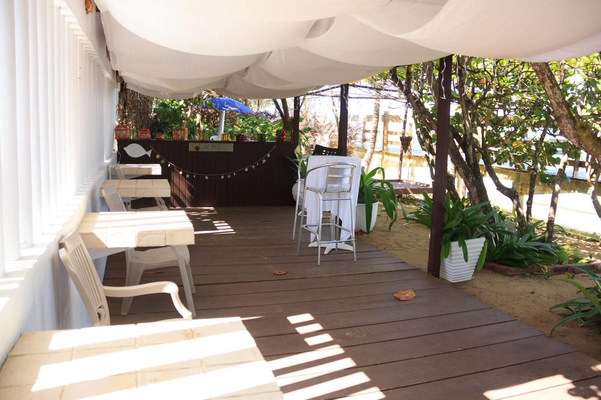 The Beach Guesthouse Pinones Esterno foto