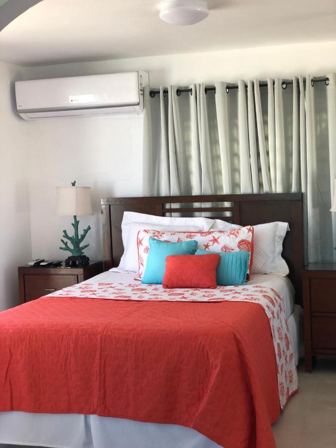 The Beach Guesthouse Pinones Esterno foto